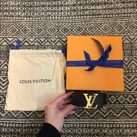 Louis Vuitton black women display picture 2